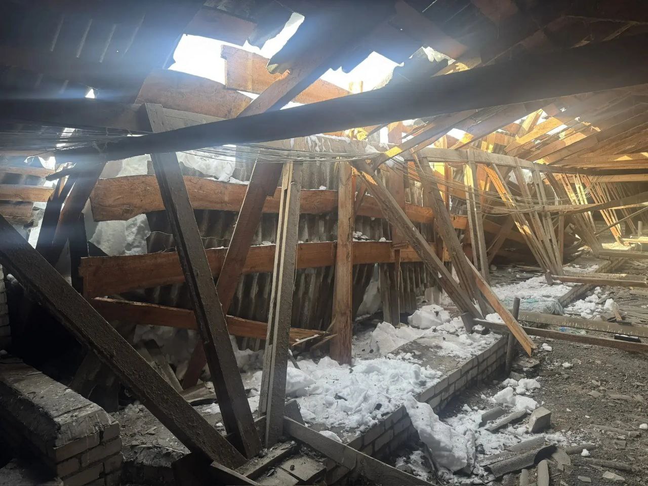 В Коврове прокуратурой организована проверка по факту частичного обрушения крыши многоквартирного дома В Коврове прокуратурой организована проверка по факту частичного обрушения крыши многоквартирного дома