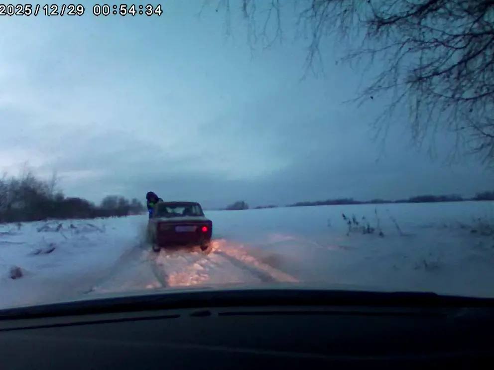 Перед судом предстанет несовершеннолетний житель Камешково по обвинению в применении насилия к сотруднику Госавтоинспекции Перед судом предстанет несовершеннолетний житель Камешково по обвинению в применении насилия к сотруднику Госавтоинспекции