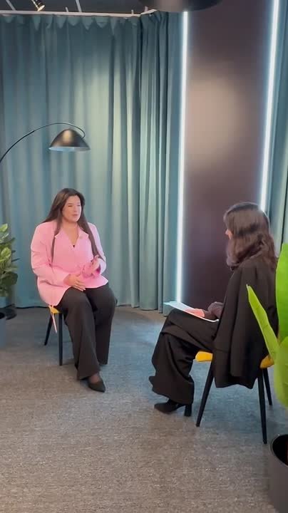 Вчера в студию «ВВ» приходила обворожительная солистка Центра классической музыки имени А. Э. Маркина Виолетта Стрельцова