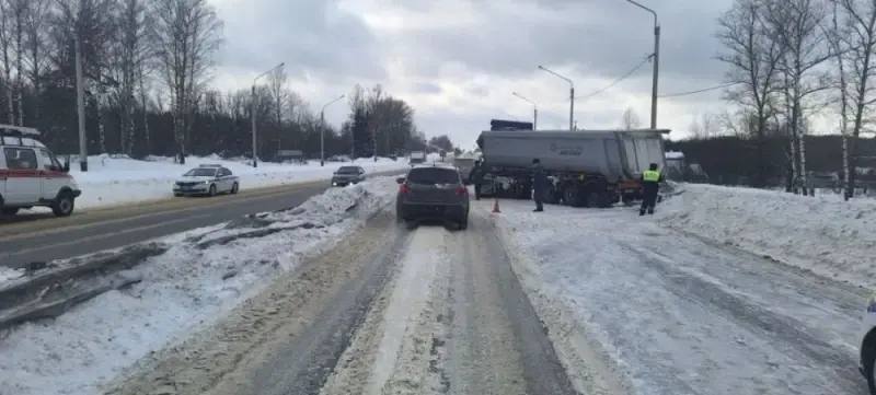 Двое пострадали в ДТП на М-7 в Гороховецком округе Двое пострадали в ДТП на М-7 в Гороховецком округе