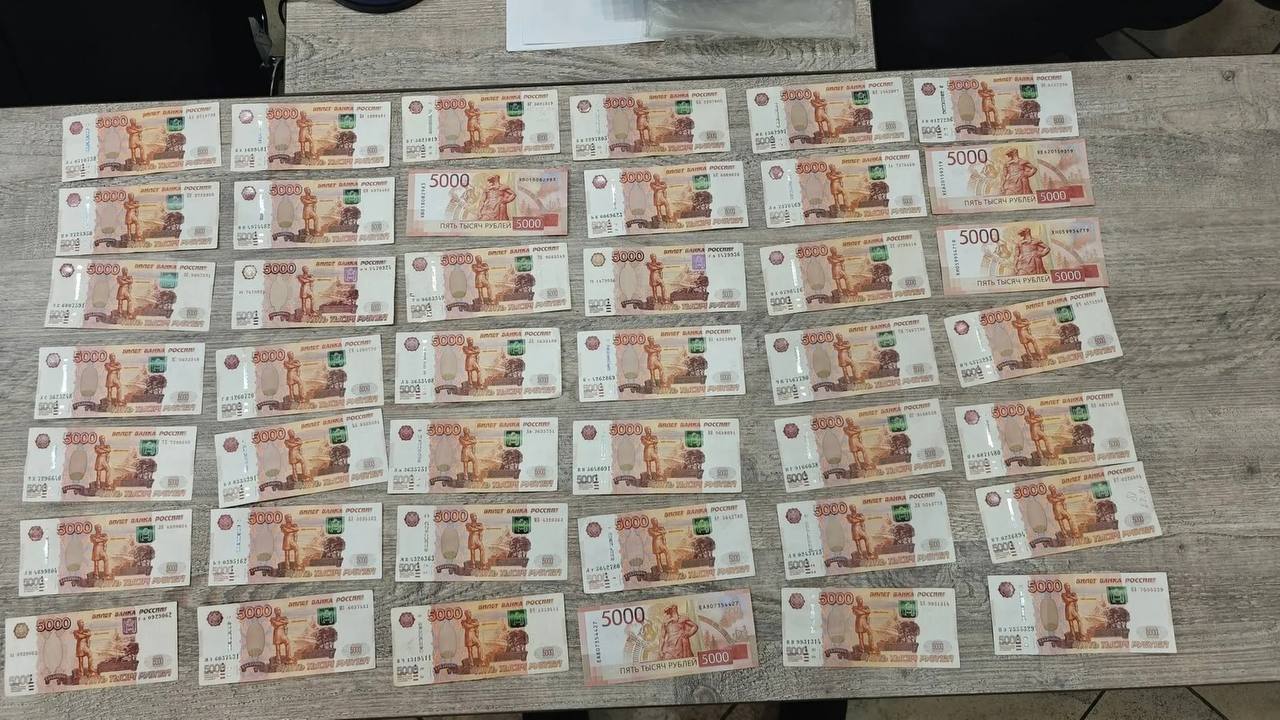 В Петушинском районе задержали участников ОПГ, которые занимались производством и продажей контрафактного шоколада известных марок В Петушинском районе задержали участников ОПГ, которые занимались производством и продажей контрафактного шоколада известных марок