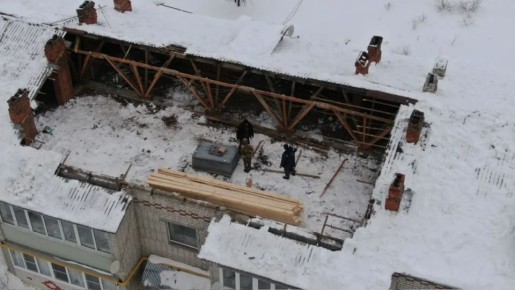 На обрушившихся кровлях в двух домах Петушинского округа начался ремонт