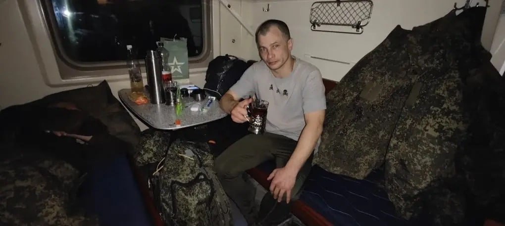 Продолжая проект «СВОи Герои рядом», мы вновь хотим рассказать о мужчинах, которые с мужеством и стойкостью защищают нашу Родину в зоне СВО Продолжая проект «СВОи Герои рядом», мы вновь хотим рассказать о мужчинах, которые с мужеством и стойкостью защищают нашу Родину в зоне СВО