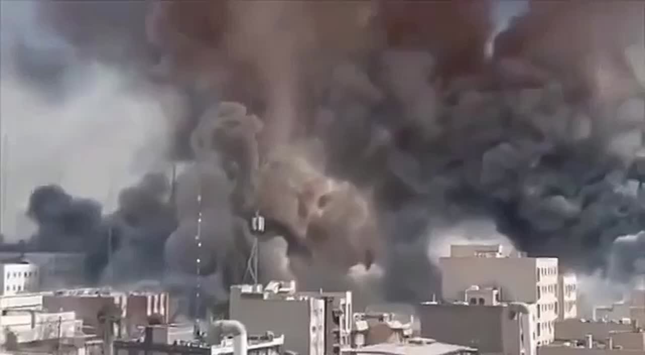 Сергей Колясников: США и Израиль продолжают ковровые бомбардировки Тегерана