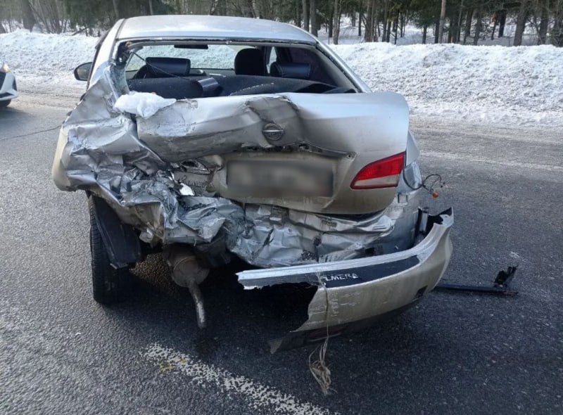 Два человека погибли в ДТП с участием 4 машин на трассе в Камешковском округе Два человека погибли в ДТП с участием 4 машин на трассе в Камешковском округе