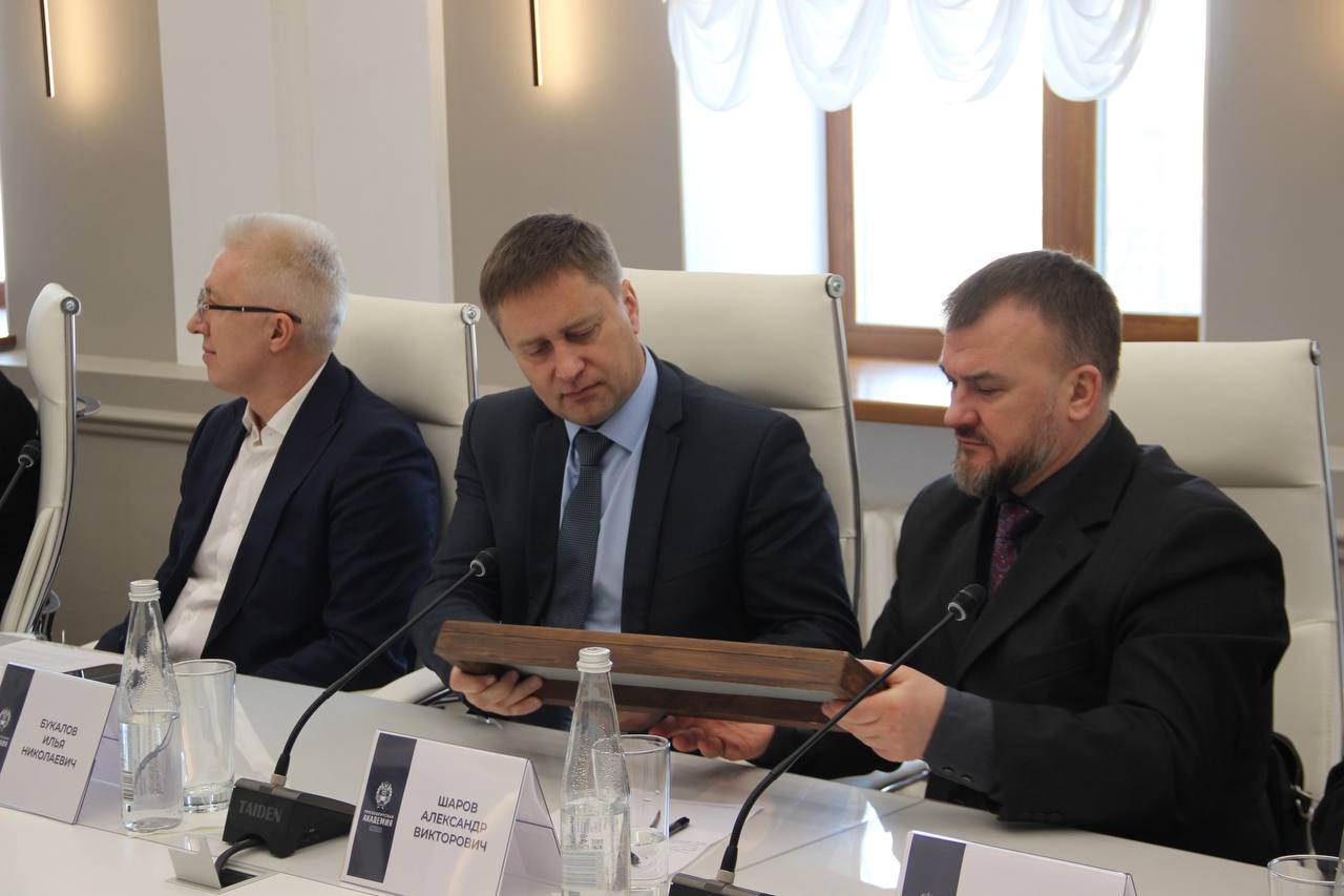 «Владимир – город сквозь эпохи»: дискуссия о сохранении исторической идентичности «Владимир – город сквозь эпохи»: дискуссия о сохранении исторической идентичности