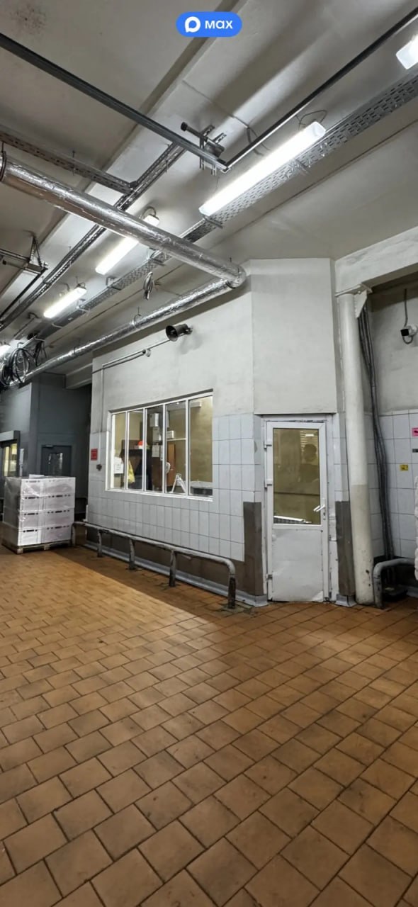 Работники крупного предприятия по производству продуктов питания и водитель грузовика обвиняются в хищении имущества со склада организации Работники крупного предприятия по производству продуктов питания и водитель грузовика обвиняются в хищении имущества со склада организации