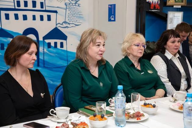 Губернатор Авдеев встретился с семьями участников специальной военной операции Губернатор Авдеев встретился с семьями участников специальной военной операции