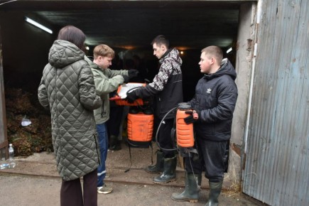Жители Гусь-Хрустального отправили еще одну партию гуманитарного груза на передовую