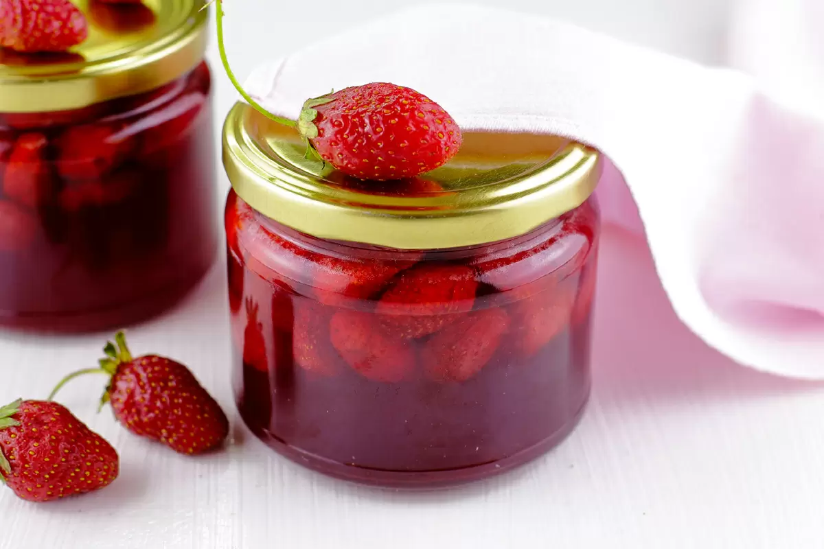 Как заготовить клубничное желе на зиму: просто и вкусно