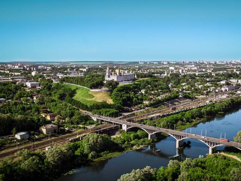 ����� ������������ �� ������� ������ �������� �������� � ������ ������������ ������� ������� �� 677, � ��� ����� 318 �����, �������� �. �. �������� ��������������� ������� ����� ��������� �� ��������� �������������