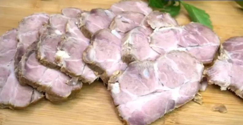 Секреты сочного мяса: Как без духовки заменить колбасу на бутерброды