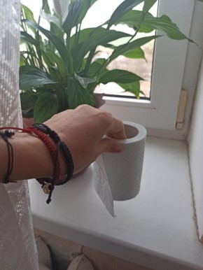 Как утеплить окна с помощью туалетной бумаги: простой и эффективный способ