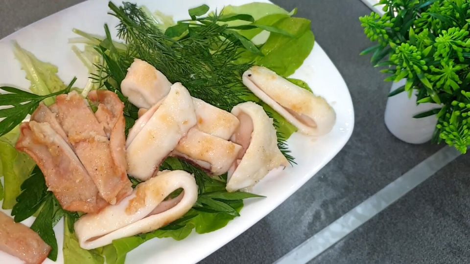 Удивительная закуска из кальмаров: готовим быстро и вкусно