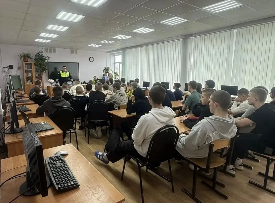 В Гусь-Хрустальном и Петушках сотрудники Госавтоинспекции провели мероприятия по безопасности дорожного движения В Гусь-Хрустальном и Петушках сотрудники Госавтоинспекции провели мероприятия по безопасности дорожного движения