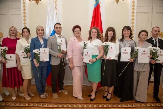 Педагогом года в регионе стала учитель-словесник из Вязников Ада Симачевская Педагогом года в регионе стала учитель-словесник из Вязников Ада Симачевская