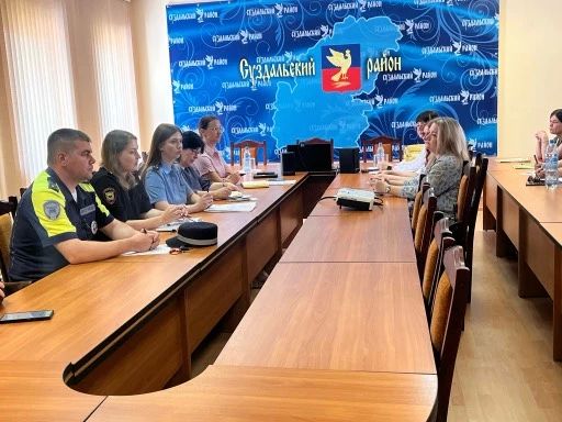 В Суздале помощник межрайонного прокурора Полина Мурманцева приняла участие в совещании с работниками культуры по организации профилактической работы с несовершеннолетними в летний период времени В Суздале помощник межрайонного прокурора Полина Мурманцева приняла участие в совещании с работниками культуры по организации профилактической работы с несовершеннолетними в летний период времени