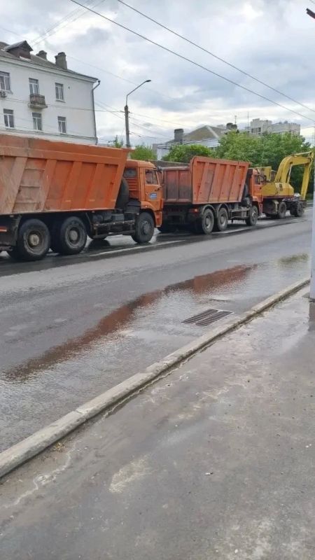 На Горького во Владимире случился порыв водопровода На Горького во Владимире случился порыв водопровода