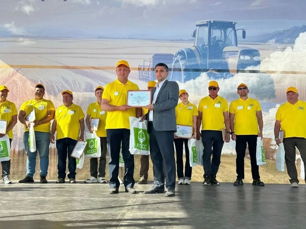 Подведены итоги конкурса «Лучший по профессии» в номинациях «Агроном» и «Механизатор» Подведены итоги конкурса «Лучший по профессии» в номинациях «Агроном» и «Механизатор»