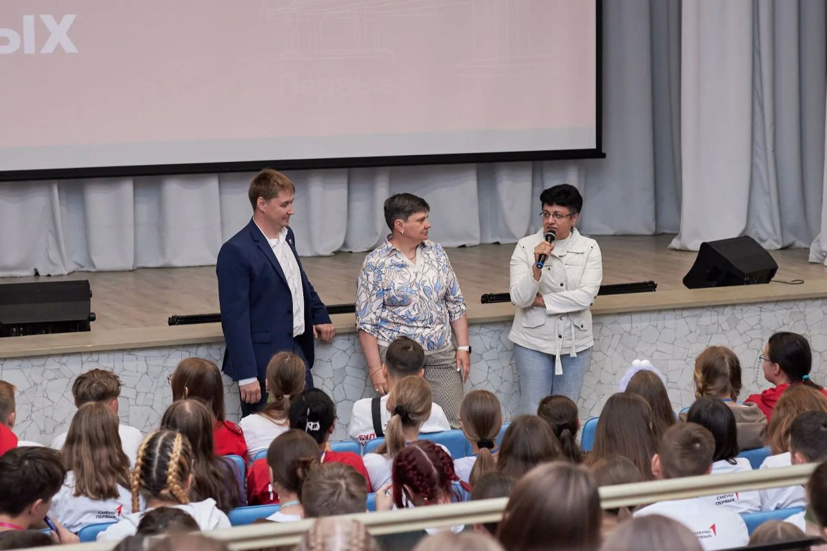 Депутаты комитета по вопросам образования, культуры, спорта, молодёжи и средствам массовой информации Законодательного Собрания Владимирской области встретились с активистами Российского движения детей и молодёжи «Движение... Депутаты комитета по вопросам образования, культуры, спорта, молодёжи и средствам массовой информации Законодательного Собрания Владимирской области встретились с активистами Российского движения детей и молодёжи «Движение...