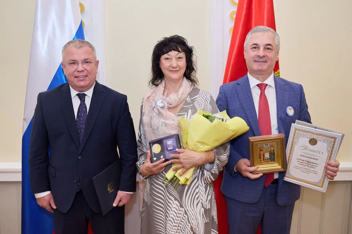 Заместитель председателя Законодательного Собрания Владимирской области Дмитрий Рожков принял участие в праздновании Дня семьи, любви и верности Заместитель председателя Законодательного Собрания Владимирской области Дмитрий Рожков принял участие в праздновании Дня семьи, любви и верности