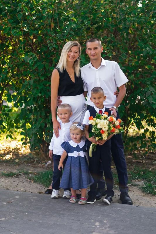 С Праздником Семьи, любви и верности, с Днём памяти святых Петра и Февронии Муромских, дорогие! С Праздником Семьи, любви и верности, с Днём памяти святых Петра и Февронии Муромских, дорогие!