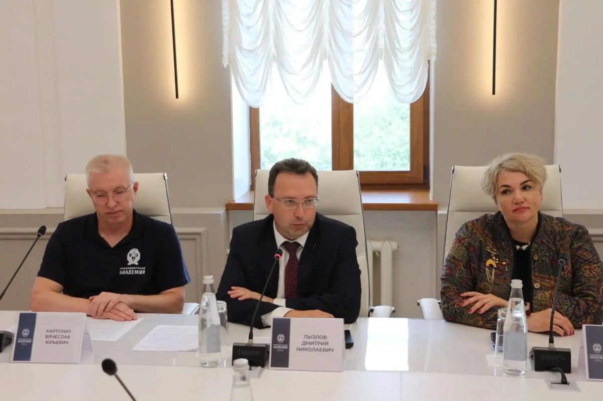 Год единства народов России: взгляд молодежи Год единства народов России: взгляд молодежи