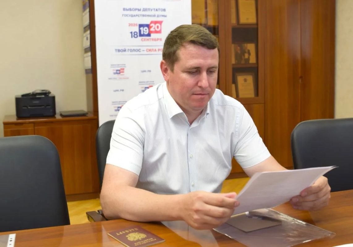 Первые кандидаты подали в облизбирком документы на регистрацию Первые кандидаты подали в облизбирком документы на регистрацию