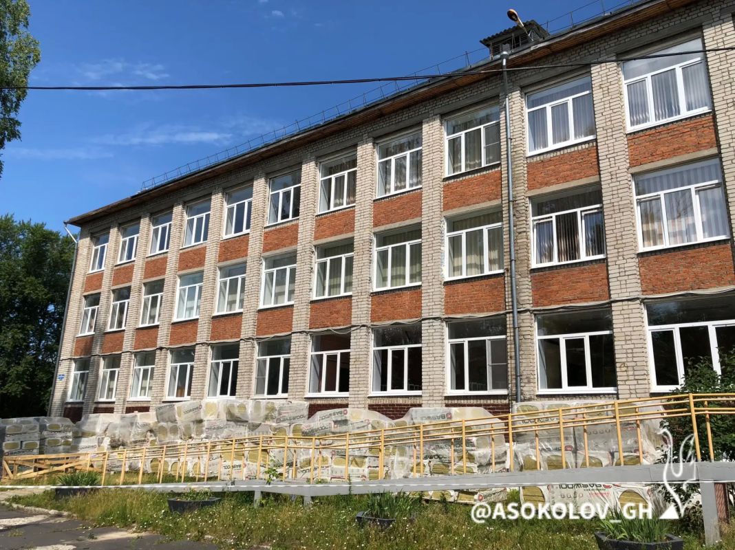 В двух корпусах школы № 2 в Гусь-Хрустальном идет ремонт В двух корпусах школы № 2 в Гусь-Хрустальном идет ремонт
