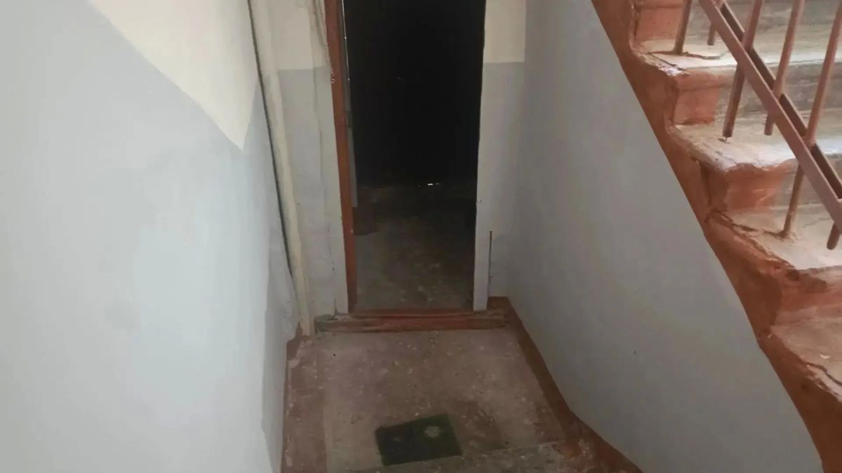 В Вязниках при надзорном сопровождении межрайонной прокуратуры в подъездах многоквартирного дома проведен ремонт В Вязниках при надзорном сопровождении межрайонной прокуратуры в подъездах многоквартирного дома проведен ремонт