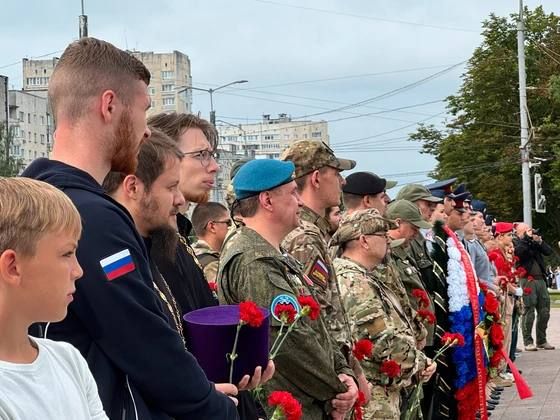 Участников бронепробега «Дорога мужества» торжественно встретили во Владимире Участников бронепробега «Дорога мужества» торжественно встретили во Владимире