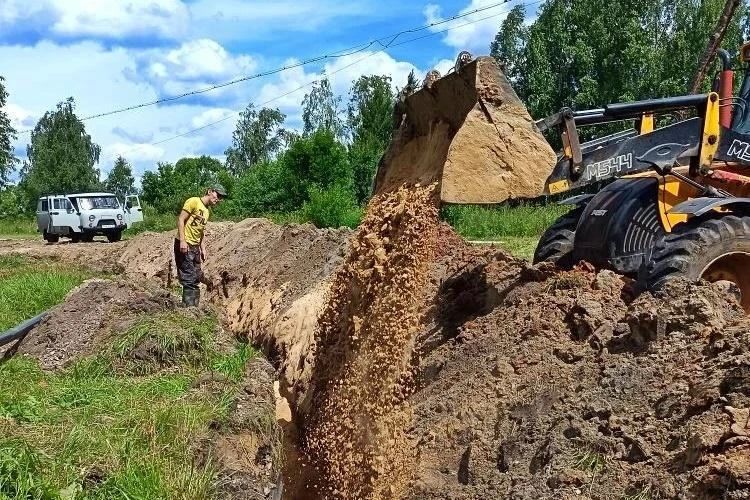 В Ковровском районе в Красном Октябре капитально ремонтируют сети водоснабжения В Ковровском районе в Красном Октябре капитально ремонтируют сети водоснабжения