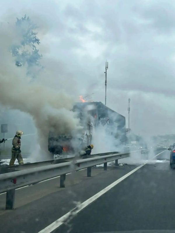 Внимание!. В связи с закрытием дорожного движения на Огуречной горе, изменяются маршруты движения общественного транспорта, следующего по маршрутам: Маршрут 7С будет следовать от остановки Загородный парк до остановки Тандем... Внимание!. В связи с закрытием дорожного движения на Огуречной горе, изменяются маршруты движения общественного транспорта, следующего по маршрутам: Маршрут 7С будет следовать от остановки Загородный парк до остановки Тандем...