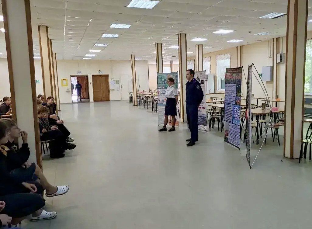 Следователи следственного управления посетили детский оздоровительный лагерь в Ковровском муниципальном округе Следователи следственного управления посетили детский оздоровительный лагерь в Ковровском муниципальном округе