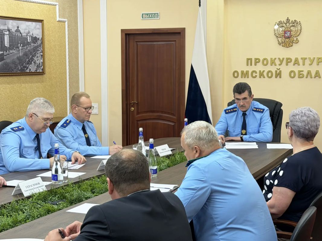 Заместитель Генпрокурора России провел личный прием жителей Омской области Заместитель Генпрокурора России провел личный прием жителей Омской области