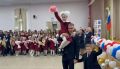 Во всех школах с самого рассвета слышны звонкие голоса, смех и тихий шепот тех, кто впервые переступает порог учебного заведения