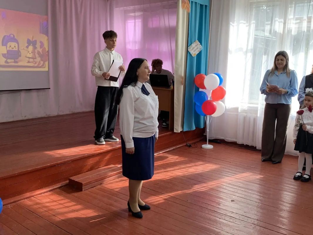Работники прокуратуры региона приняли участие в торжественных мероприятиях, посвящённых Дню знаний Работники прокуратуры региона приняли участие в торжественных мероприятиях, посвящённых Дню знаний