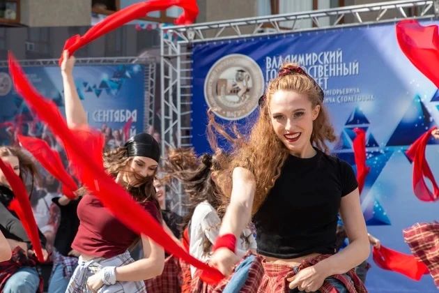 1 сентября во Владимирском государственном университете состоялось торжественное мероприятие, посвященное Дню знаний 1 сентября во Владимирском государственном университете состоялось торжественное мероприятие, посвященное Дню знаний
