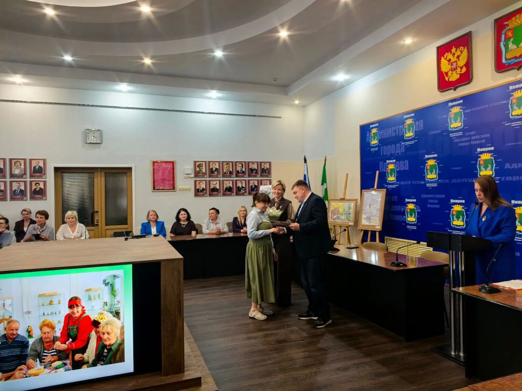 Сегодня в нашем городе прошла торжественная церемония вручения премии «Признание», где мы чествовали наших замечательных деятелей культуры, искусства и литературы Сегодня в нашем городе прошла торжественная церемония вручения премии «Признание», где мы чествовали наших замечательных деятелей культуры, искусства и литературы