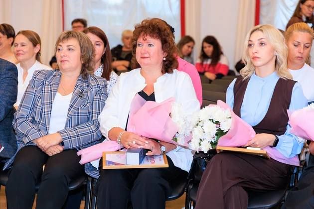 Во Владимире подвели итоги муниципального этапа премии «Человек труда» Во Владимире подвели итоги муниципального этапа премии «Человек труда»