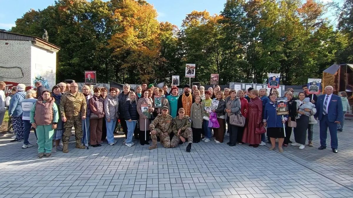 Место, где живёт память. В центре Судогды, у мемориала «1941–1945» на улице Ленина, состоялось открытие памятника погибшим участникам СВО Место, где живёт память. В центре Судогды, у мемориала «1941–1945» на улице Ленина, состоялось открытие памятника погибшим участникам СВО