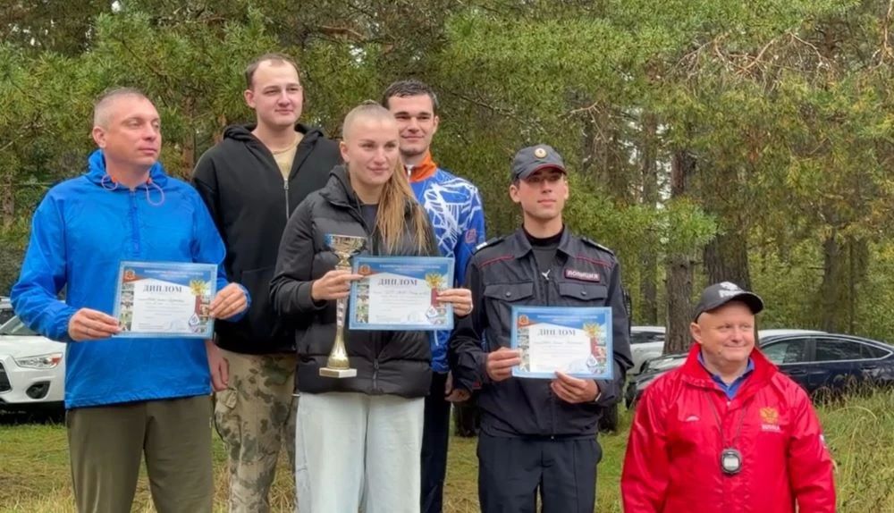 В Камешково прошел лично командный чемпионат УМВД России по Владимирской области по легкоатлетическому кроссу, посвященный памяти погибшего при исполнении служебных обязанностей старшины милиции Николая Сизинцева В Камешково прошел лично командный чемпионат УМВД России по Владимирской области по легкоатлетическому кроссу, посвященный памяти погибшего при исполнении служебных обязанностей старшины милиции Николая Сизинцева