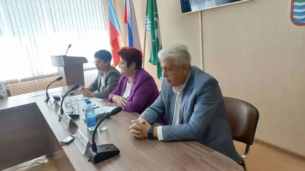 Министр образования Владимирской области Светлана Болтунова провела прием граждан и посетила школы и детский сад в Селивановском округе Министр образования Владимирской области Светлана Болтунова провела прием граждан и посетила школы и детский сад в Селивановском округе