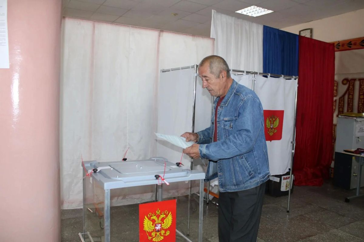 В Суздальском, Меленковском, Кольчугинском округах на участках многолюдно В Суздальском, Меленковском, Кольчугинском округах на участках многолюдно