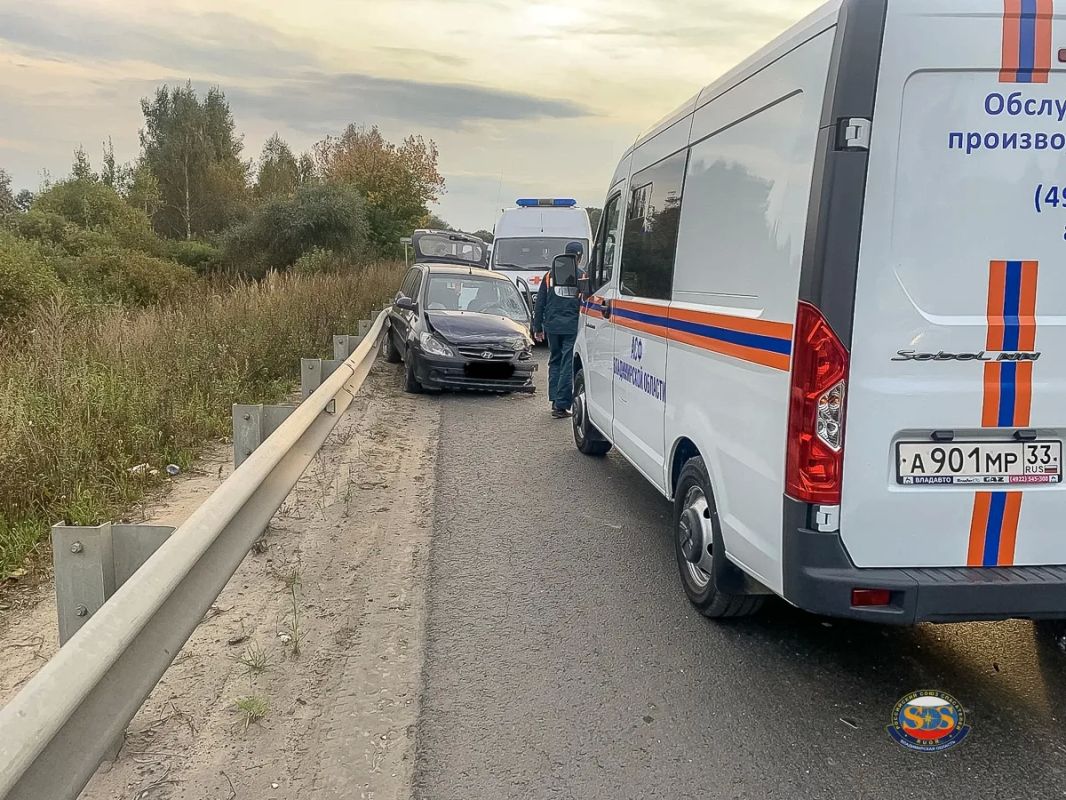 Три человека пострадали в ДТП в районе посёлка Боголюбово Три человека пострадали в ДТП в районе посёлка Боголюбово