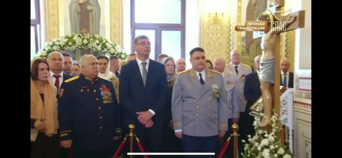 Сегодня, 27 сентября, в праздник Воздвижения Честного и Животворящего Креста Господня, Святейший Патриарх Московский и всея Руси Кирилл совершает Божественную литургию в Ризоположенском женском монастыре города Суздаля Сегодня, 27 сентября, в праздник Воздвижения Честного и Животворящего Креста Господня, Святейший Патриарх Московский и всея Руси Кирилл совершает Божественную литургию в Ризоположенском женском монастыре города Суздаля
