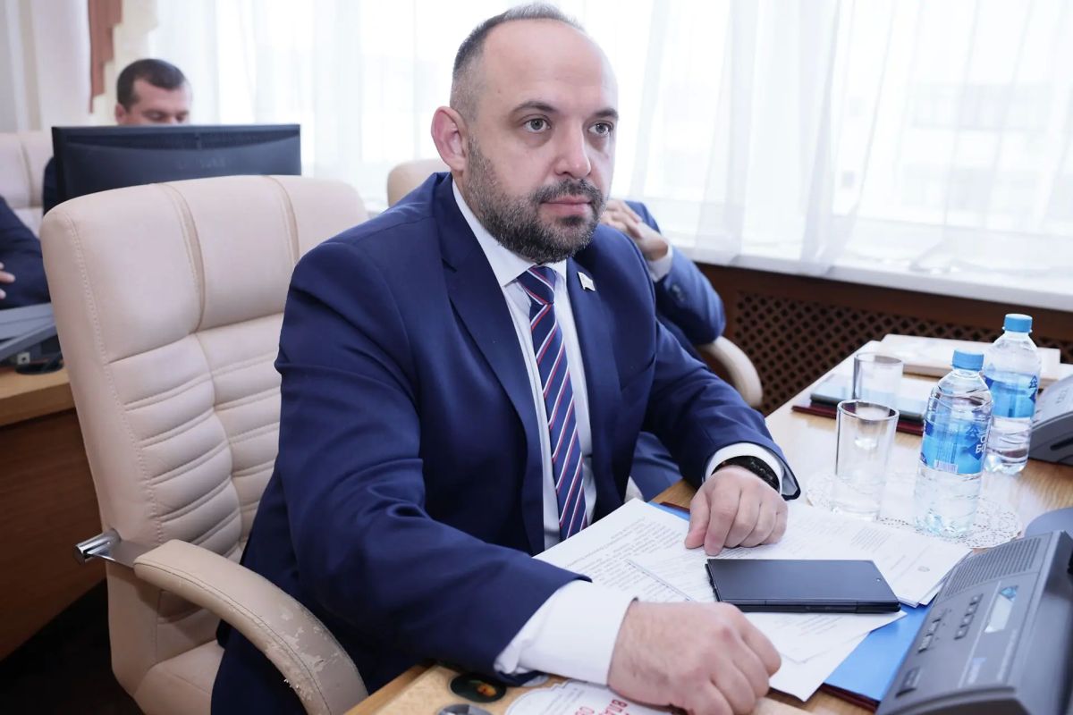 На заседании областного парламента принят закон, по которому земельные участки, предоставленные или предоставляемые в собственность бесплатно многодетным семьям для индивидуального жилищного строительства, обеспечиваются... На заседании областного парламента принят закон, по которому земельные участки, предоставленные или предоставляемые в собственность бесплатно многодетным семьям для индивидуального жилищного строительства, обеспечиваются...