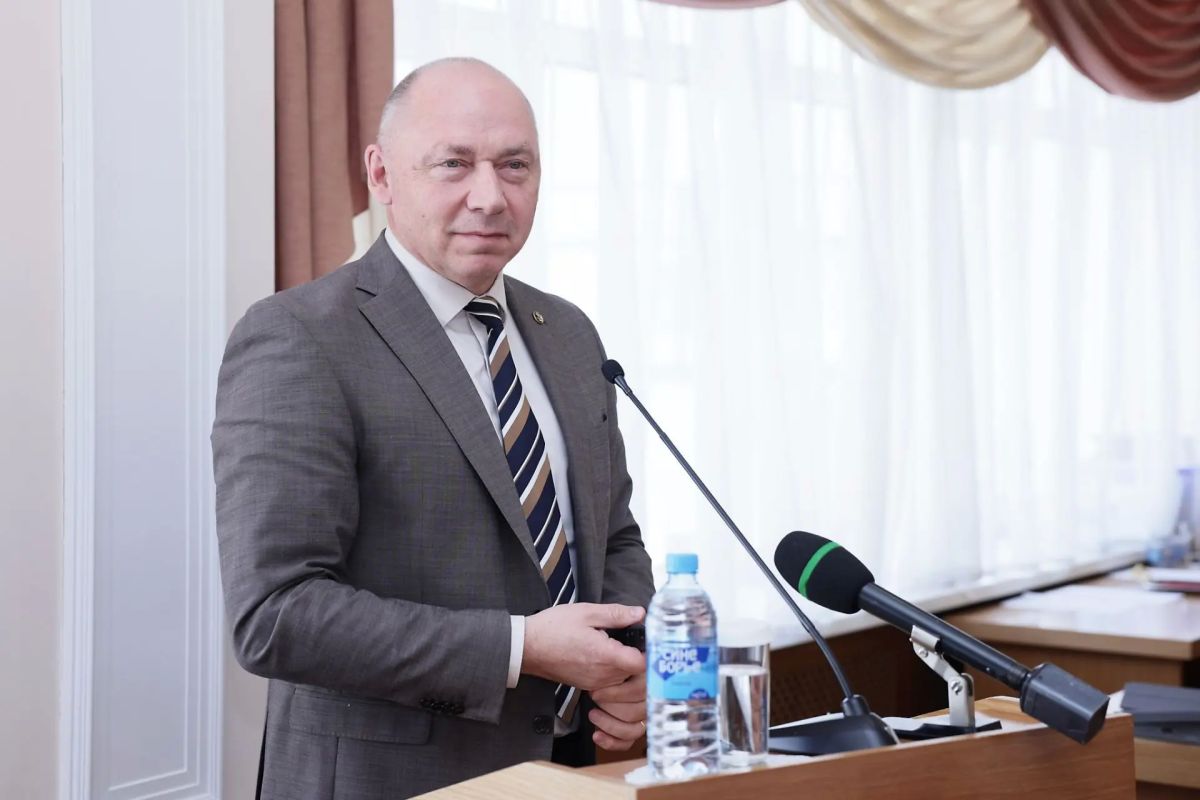 В рамках проекта «Время эксперта» перед депутатами выступил директор по науке НПО «Микроген» (холдинг «Нацимбио» Госкорпорации Ростех), член-корреспондент РАН Дмитрий Кудлай