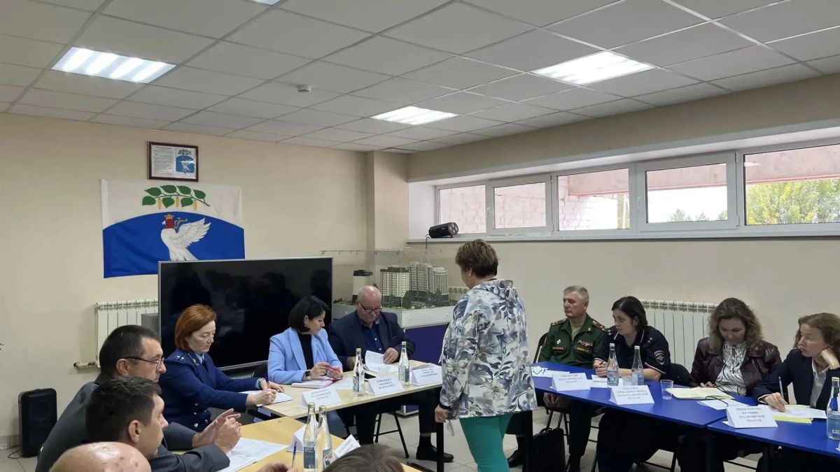 Заместитель Собинского межрайонного прокурора Наталья Вельчинская приняла участие в работе «Правового поезда»