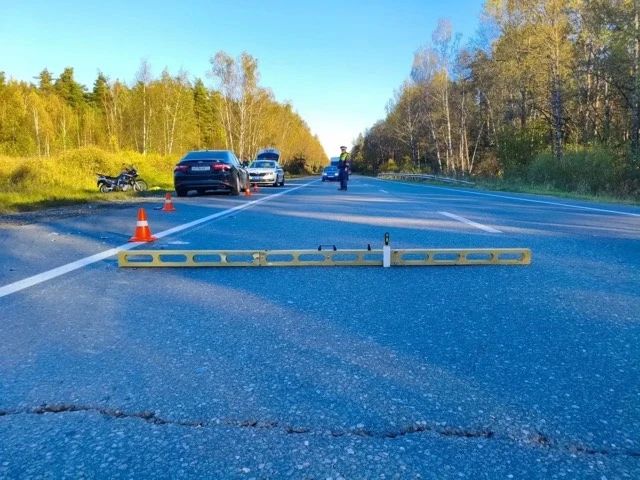 Водитель мотоцикла попал в больницу после неудачного обгона на трассе в Камешковском округе